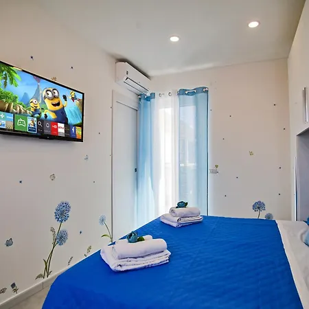 Laudani Homes 아파트 *