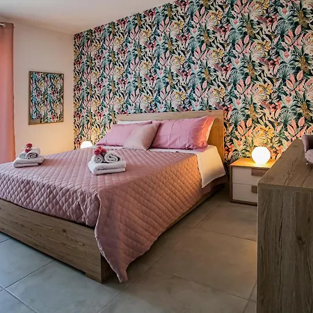 아파트 Laudani Homes *